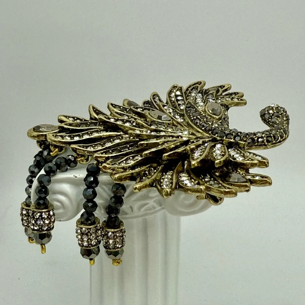 Heidi Daus “Graceful Beauty” Swan Brooch – Crystal Pave Statement Pin – Dangle - Picture 11 of 16